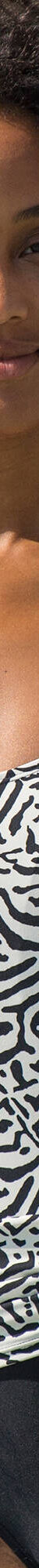 Maillot de bain 1 pièce effet drapé Ivola (écru / noir) Maillot de bain 1 pièce effet drapé Ivola (écru / noir)